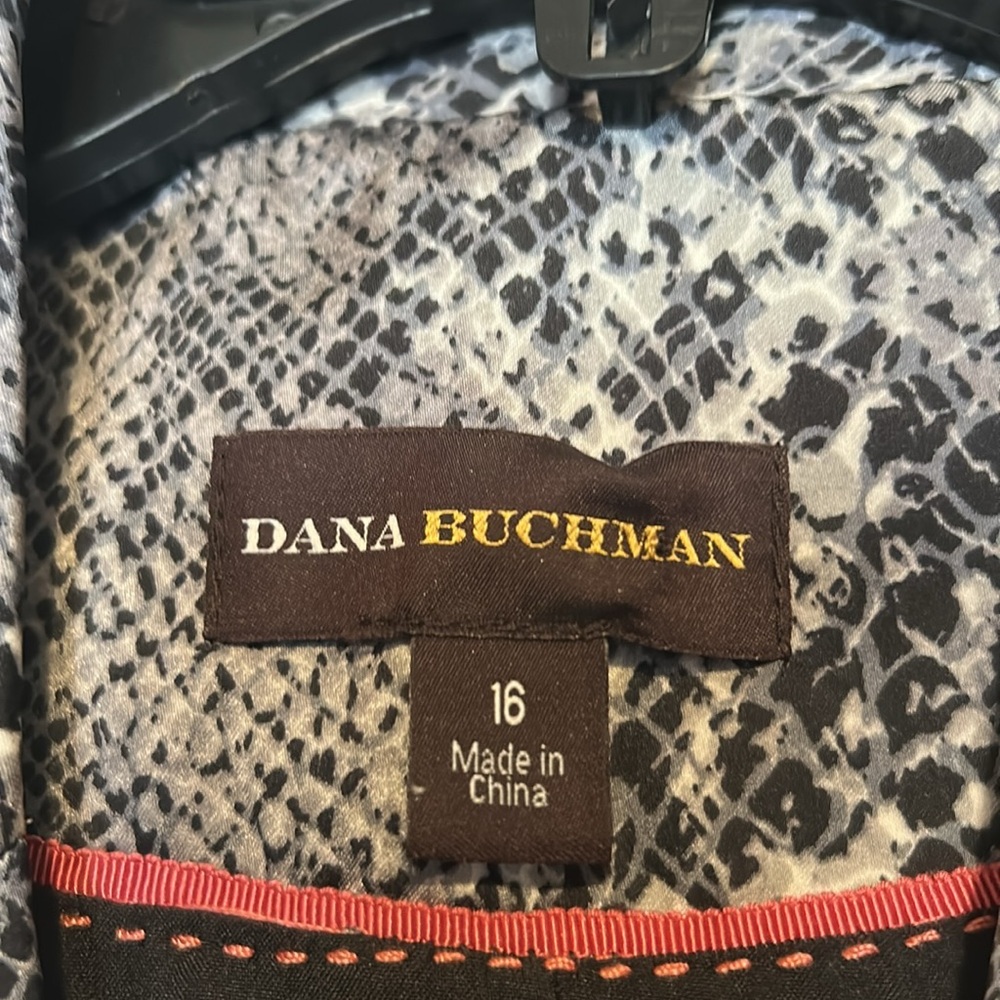 Dana Buchman Black and Gray Snake Print Blazer - Picture 5 of 8